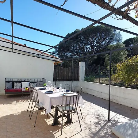 Dom wakacyjny Les Pins By Interhome Saint Aygulf