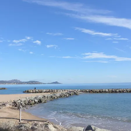 Les Pins By Interhome 度假居 *