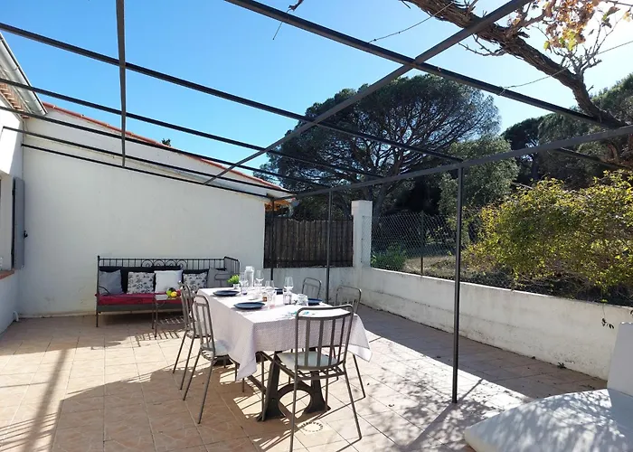 Vakantiehuis Les Pins By Interhome Saint Aygulf